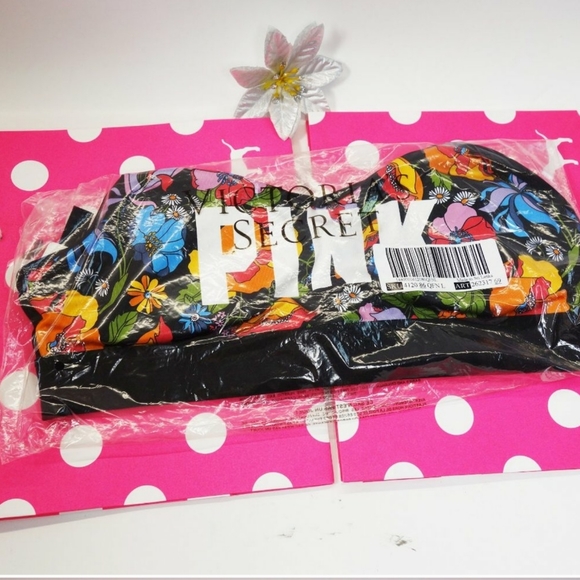 ❌SOLD OUT❌ PINK Ultimate Lightly Lined Sports Bra - Picture 4 of 13